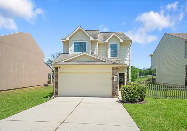 Photo 3 of Sale Pending at 406 Lazy Ln, Montgomery, TX 77356 | MLS# 11140128 | Listing updated on 2026-09-13