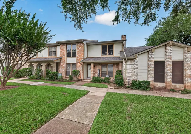 2nd image of 48 T Huxley Ln, Missouri City, TX 77459 | MLS# 57151216