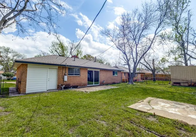 Photo 3 of Sale Pending at 803 Knob Holw St, Channelview, TX 77530 | MLS# 72800273 | Listing updated on 2026-10-09