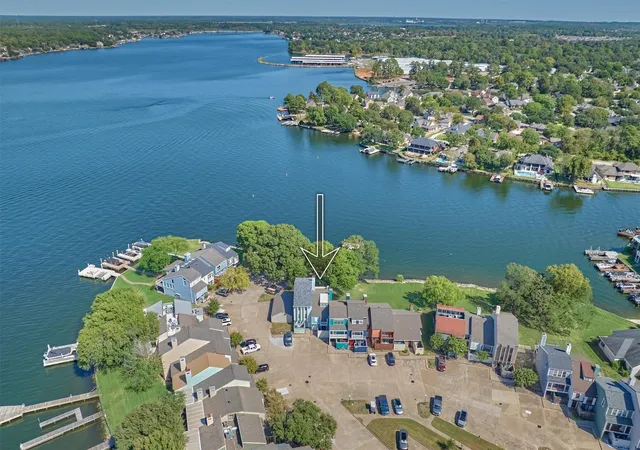 3rd image of 1428 Bowsprit Pt, Willis, TX 77318 | MLS# 50515466
