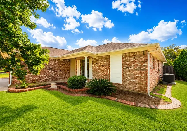 Photo 2 of Sale Pending at 7102 Pheasant Grv Dr, Cypress, TX 77433 | MLS# 13310742 | Listing updated on 2026-09-09