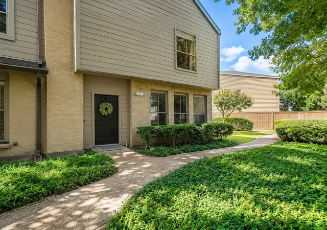 Photo 1 of Condo for sale at 2100 Tanglewilde St #77, Houston, TX 77063 | MLS# 88181016 | Listing updated on 2026-10-07