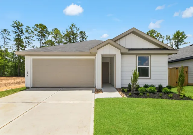 Homes for sale in New Waverly, TX | 228 Golden Eagle Blvd, New Waverly, TX 77358 | MLS# 63966781
