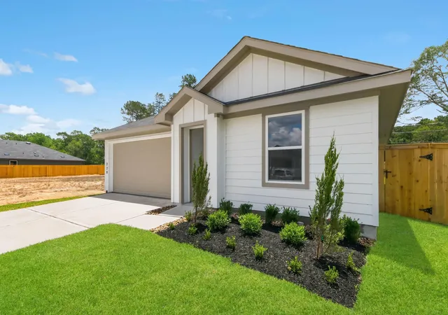 Homes for sale in New Waverly, TX | 228 Golden Eagle Blvd, New Waverly, TX 77358 | MLS# 63966781