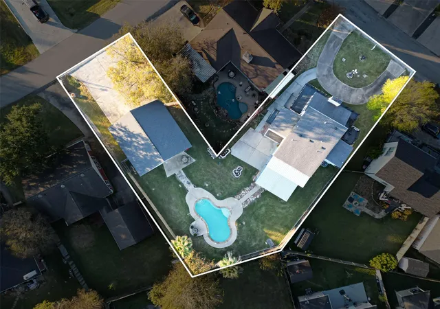 Photo 1 of Sale Pending at 805 Lake View Dr, Montgomery, TX 77356 | MLS# 40225149 | Listing updated on 2026-10-05