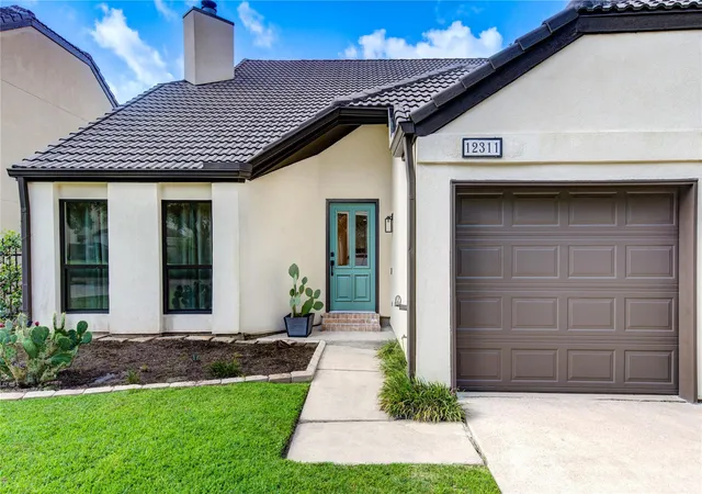 Photo 2 of Single family home for sale at 12311 Brighton Ln, Meadows Place, TX 77477 | MLS# 45219181 | Listing updated on 2026-10-06