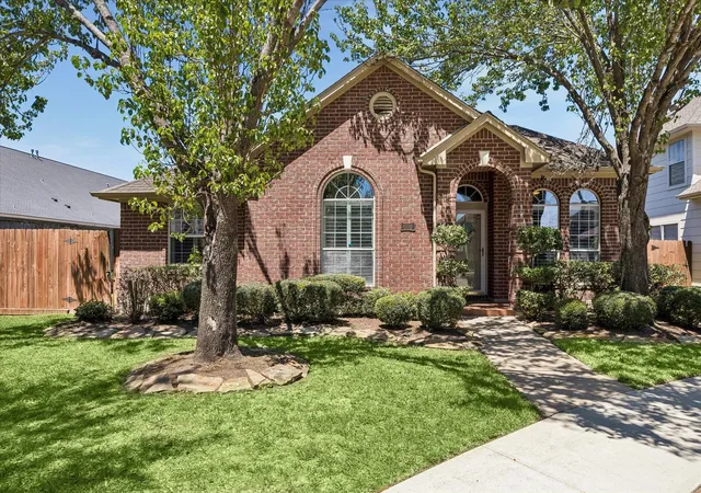Homes for sale in Webster, TX | 608 Brad Ct, Webster, TX 77598 | MLS# 7735017