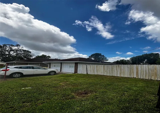 Photo 4 of Single family home for sale at 724 Handell Ln, Pasadena, TX 77502 | MLS# 54463705 | Listing updated on 2026-09-16