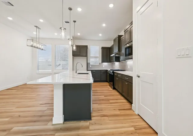 Photo 4 of Sale Pending at 18032 Brennie Bird Ln, Conroe, TX 77302 | MLS# 29166774 | Listing updated on 2026-09-19