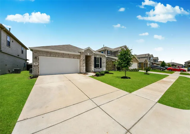 Photo 3 of Single family home for sale at 20930 Oat Straw Ln, Katy, TX 77449 | MLS# 32985918 | Listing updated on 2026-07-01