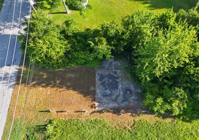 3rd image of 000 Lake Rd, La Marque, TX 77568 | MLS# 39282111