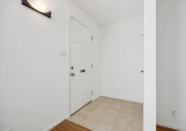 2nd image of 2105 S Winrock Blvd S #48, Houston, TX 77057 | MLS# 37191131