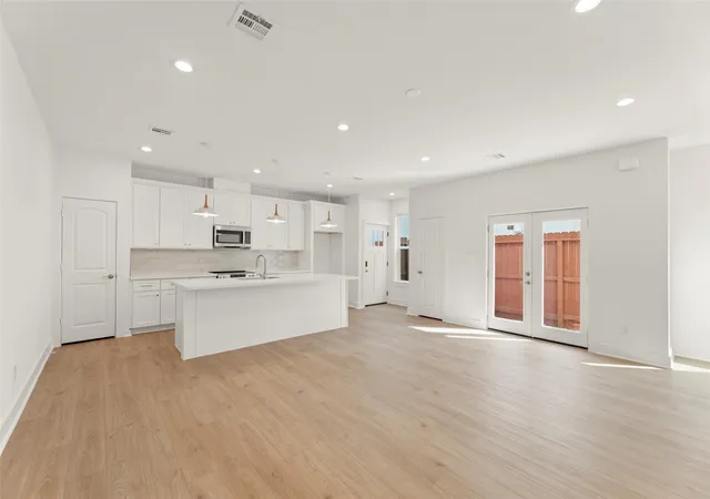 4th image of 1477 Ferguson Wy, Houston, TX 77088 | MLS# 5866176