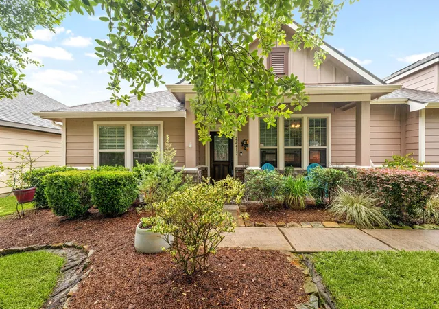 Photo 2 of Sale Pending at 22415 Willow Crk Brg Ln, Tomball, TX 77375 | MLS# 38668188 | Listing updated on 2026-10-09