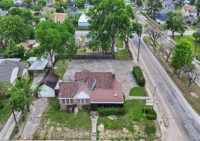 1st image of 713 Fairbanks St, Houston, TX 77009 | MLS# 53935314