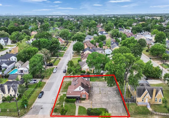 3rd image of 713 Fairbanks St, Houston, TX 77009 | MLS# 53935314
