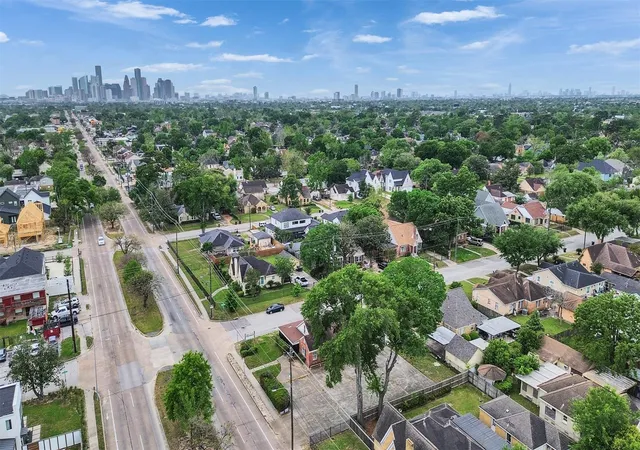 4th image of 713 Fairbanks St, Houston, TX 77009 | MLS# 53935314
