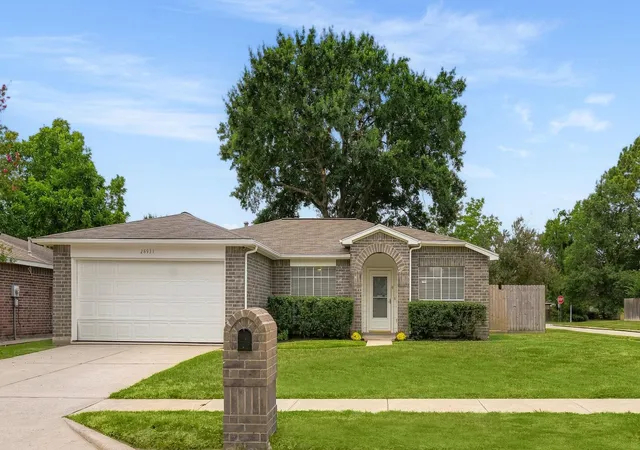 Photo 2 of Sale Pending at 28931 Sedgefield St, Spring, TX 77386 | MLS# 19043918 | Listing updated on 2026-09-19