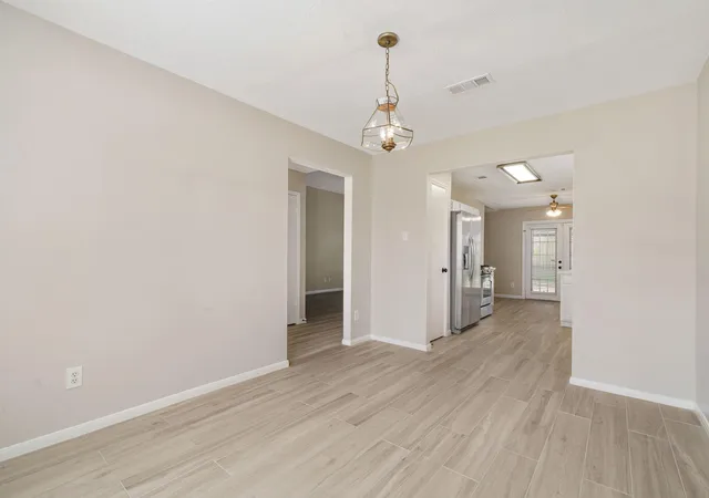 Photo 4 of Sale Pending at 28931 Sedgefield St, Spring, TX 77386 | MLS# 19043918 | Listing updated on 2026-09-19