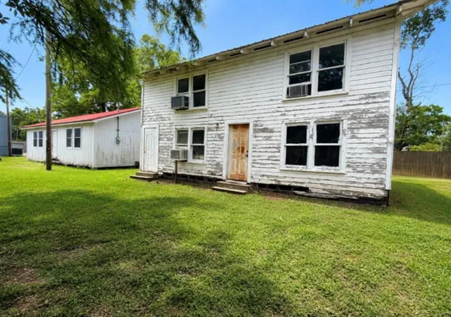 Homes for sale in Buna, TX | 895 Tx State Hwy 62, Buna, TX 77612 | MLS# 95170560