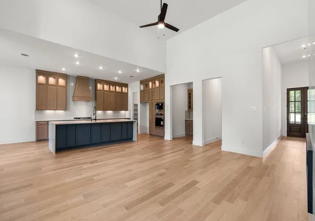 Photo 4 of Single family home for sale at 2300 Friendswood Trl, Friendswood, TX 77546 | MLS# 47114891 | Listing updated on 2026-09-19