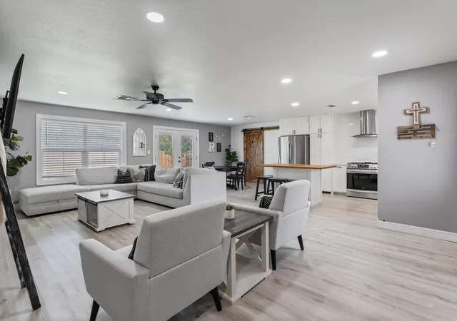 Photo 4 of Single family home for sale at 3832 Holly Glen Dr, Bay City, TX 77414 | MLS# 77094714 | Listing updated on 2026-08-31