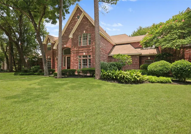 Photo 3 of Single family home for sale at 11822 Primwood Dr, Houston, TX 77070 | MLS# 10676633 | Listing updated on 2026-09-18