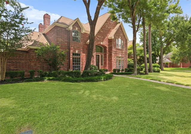 Photo 3 of Single family home for sale at 11822 Primwood Dr, Houston, TX 77070 | MLS# 10676633 | Listing updated on 2026-09-18
