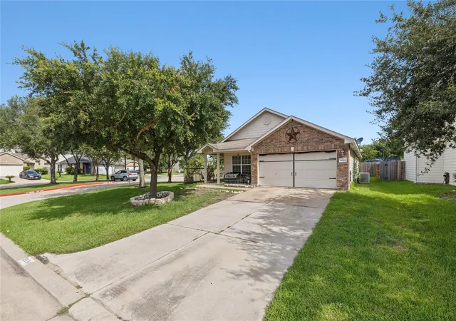 Photo 2 of Sale Pending at 19334 Poppy Grv Ln, Cypress, TX 77433 | MLS# 27613498 | Listing updated on 2026-08-27