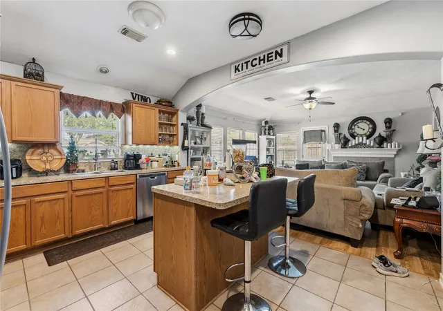 Photo 4 of Sale Pending at 19334 Poppy Grv Ln, Cypress, TX 77433 | MLS# 27613498 | Listing updated on 2026-08-27