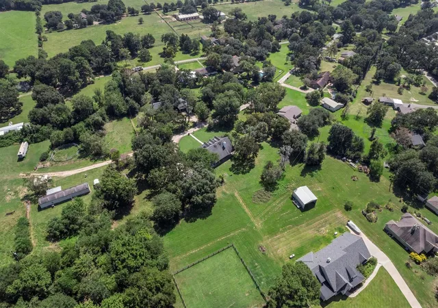 4th image of 31627 Cedardale St, Magnolia, TX 77355 | MLS# 67397721