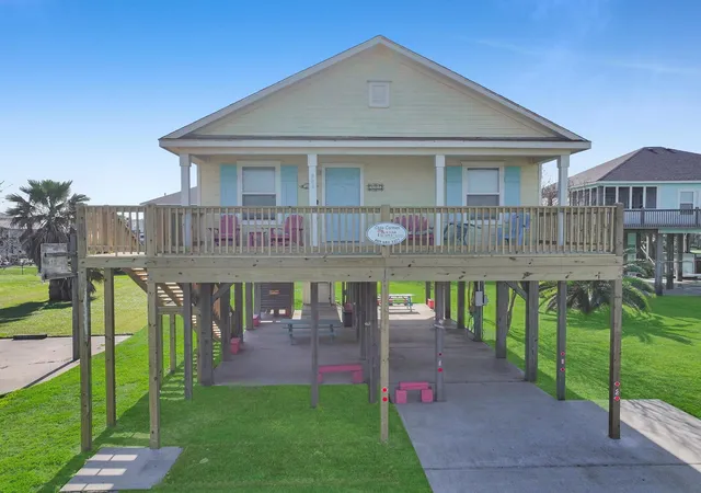 3rd image of 905 Sage Rd, Port Bolivar, TX 77650 | MLS# 5521205