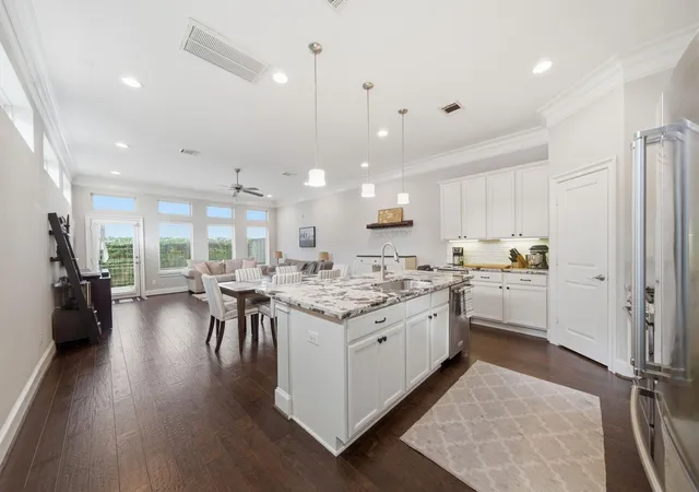 2nd image of 1905 Shearn St #A, Houston, TX 77007 | MLS# 42742354