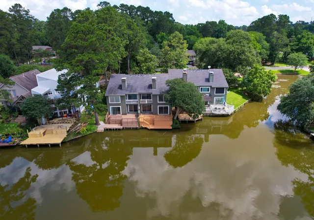 Homes for sale in Huntsville, TX | 206 Waters Edge, Huntsville, TX 77340 | MLS# 10288389