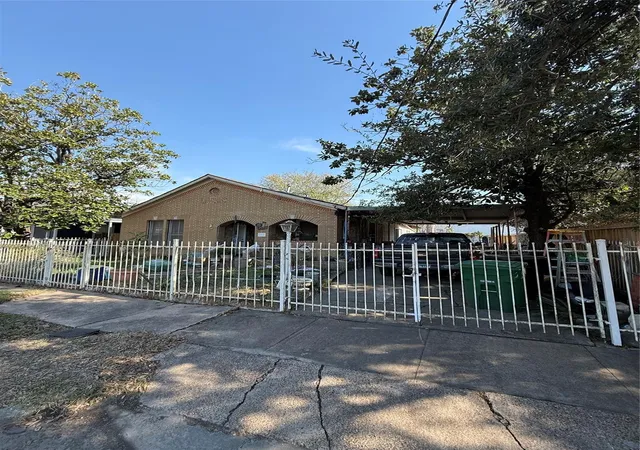 1st image of 514 N Jenkins St, Houston, TX 77003 | MLS# 21042139
