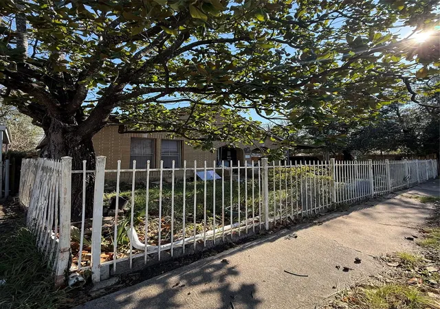 5th image of 514 N Jenkins St, Houston, TX 77003 | MLS# 21042139