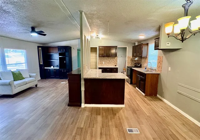 2nd image of 534 Lake Camelot Cir, Woodville, TX 75979 | MLS# 37374736