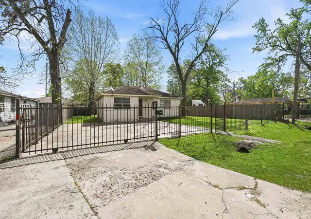 Homes for sale in Houston, TX | 9118 Spaulding St, Houston, TX 77016 | MLS# 31146203