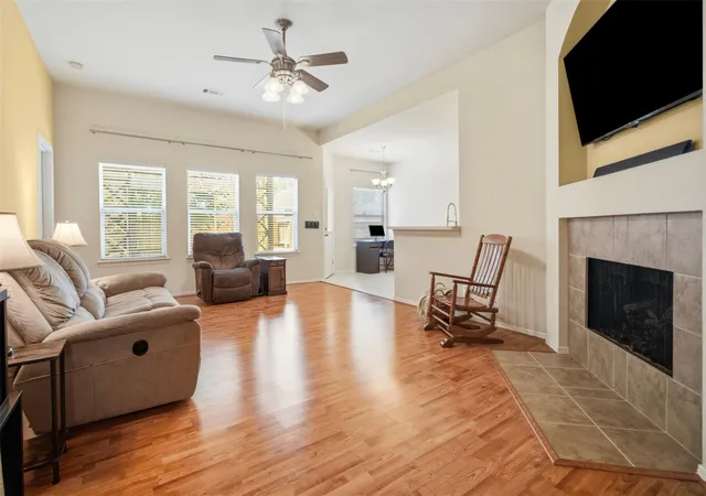 3rd image of 32019 Sue Ln, Pinehurst, TX 77362 | MLS# 12332574