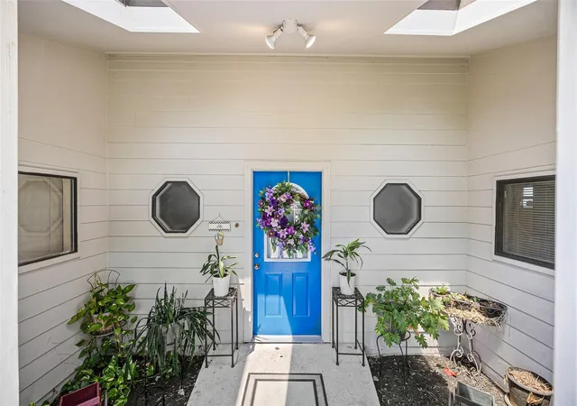 Photo 3 of Single family home for sale at 2519 Wood River Dr, Spring, TX 77373 | MLS# 31610522 | Listing updated on 2026-08-18