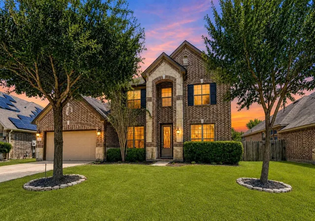 Photo 1 of Single family home for sale at 5303 Mesquite Willow Ln, Rosharon, TX 77583 | MLS# 89512361 | Listing updated on 2026-09-13