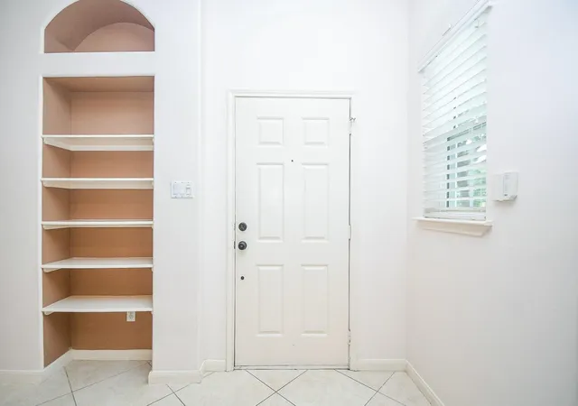 Photo 4 of Sale Pending at 2710 Grants Lake Blvd #K4, Sugar Land, TX 77479 | MLS# 91056908 | Listing updated on 2026-09-03