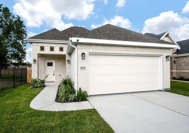 Photo 4 of Single family home for sale at 5822 Tautenhahn Rd, Houston, TX 77016 | MLS# 2614567 | Listing updated on 2026-08-14