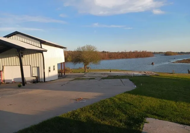 4th image of 512 Laurel Cvs W, Onalaska, TX 77360 | MLS# 2511431