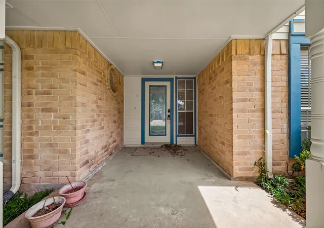 4th image of 1404 Osborne Dr, Friendswood, TX 77546 | MLS# 90666483