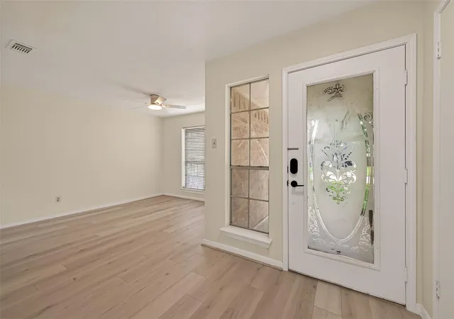 5th image of 1404 Osborne Dr, Friendswood, TX 77546 | MLS# 90666483