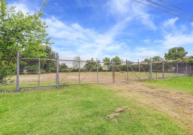 4th image of 16534 Market St, Channelview, TX 77530 | MLS# 56492002