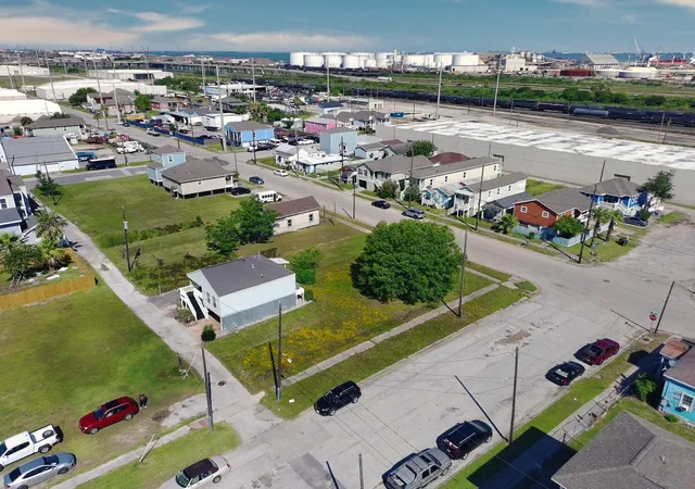 Photo 2 of Land for sale at 4203 Church St, Galveston, TX 77550 | MLS# 86902713 | Listing updated on 2026-08-06