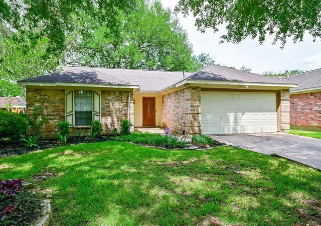 Photo 1 of Single family home for sale at 4011 Issacks Way, Sugar Land, TX 77479 | MLS# 40015654 | Listing updated on 2026-08-24