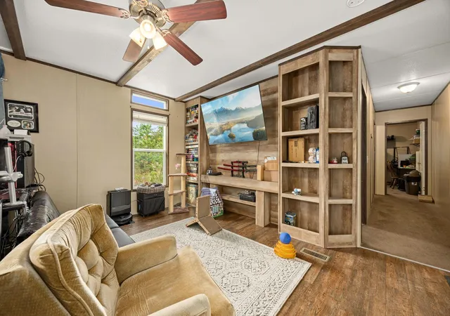 Photo 4 of Single family home for sale at 17300 Fm 943, Livingston, TX 77351 | MLS# 79666606 | Listing updated on 2026-09-25